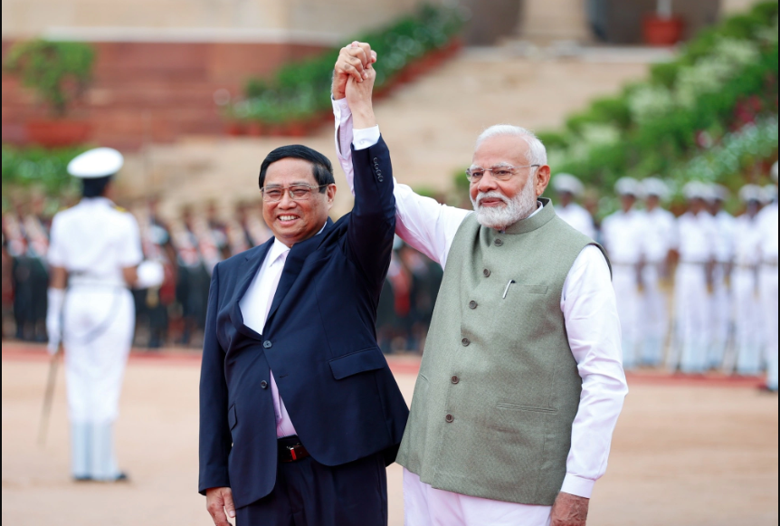 Cérémonie officielle d'accueil du Premier ministre Pham Minh Chinh au Palais présidentiel indien