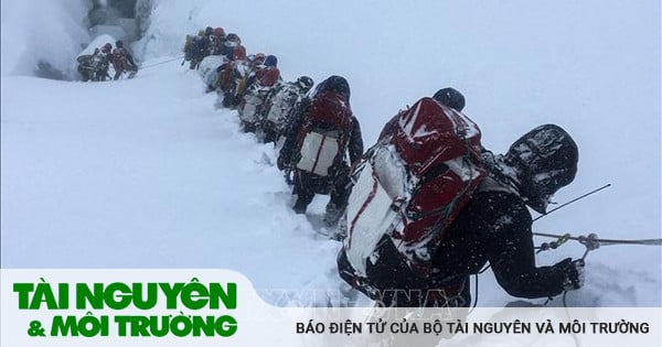 Đỉnh Everest ghi nhận mùa leo núi nguy hiểm