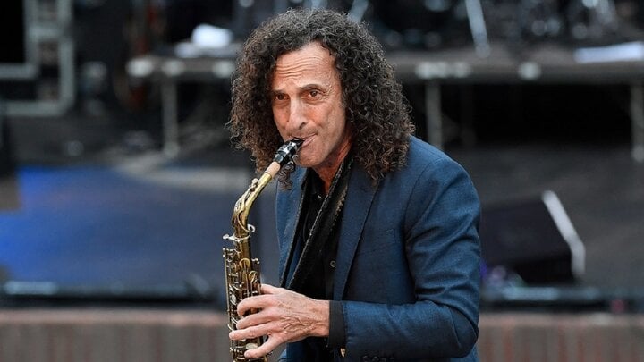 Kenny G interprétera en live toutes les chansons les plus célèbres telles que : « Going home », « Havana », « Roméo & Juliette », « My heart will go on »...