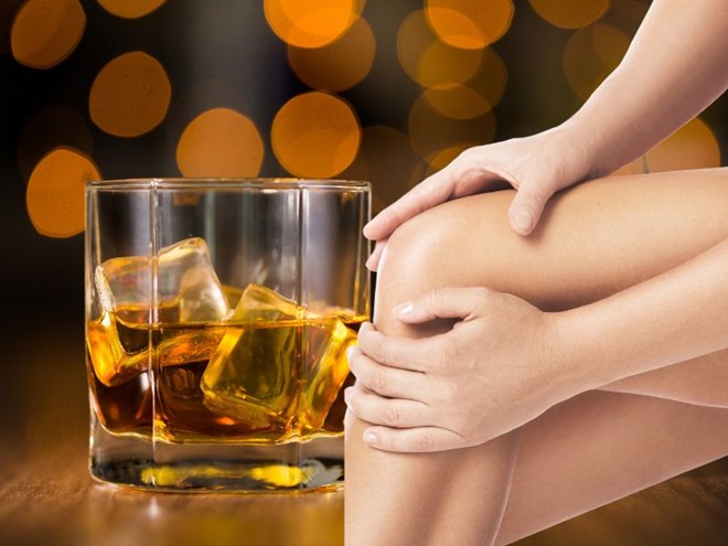 Effects of drinking alcohol on calcium absorption in bones and joints