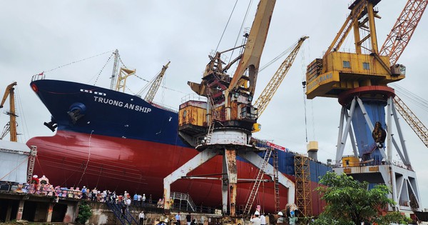 Bach Dang Shipyard starts construction of 3 new 6,600-ton cargo ships