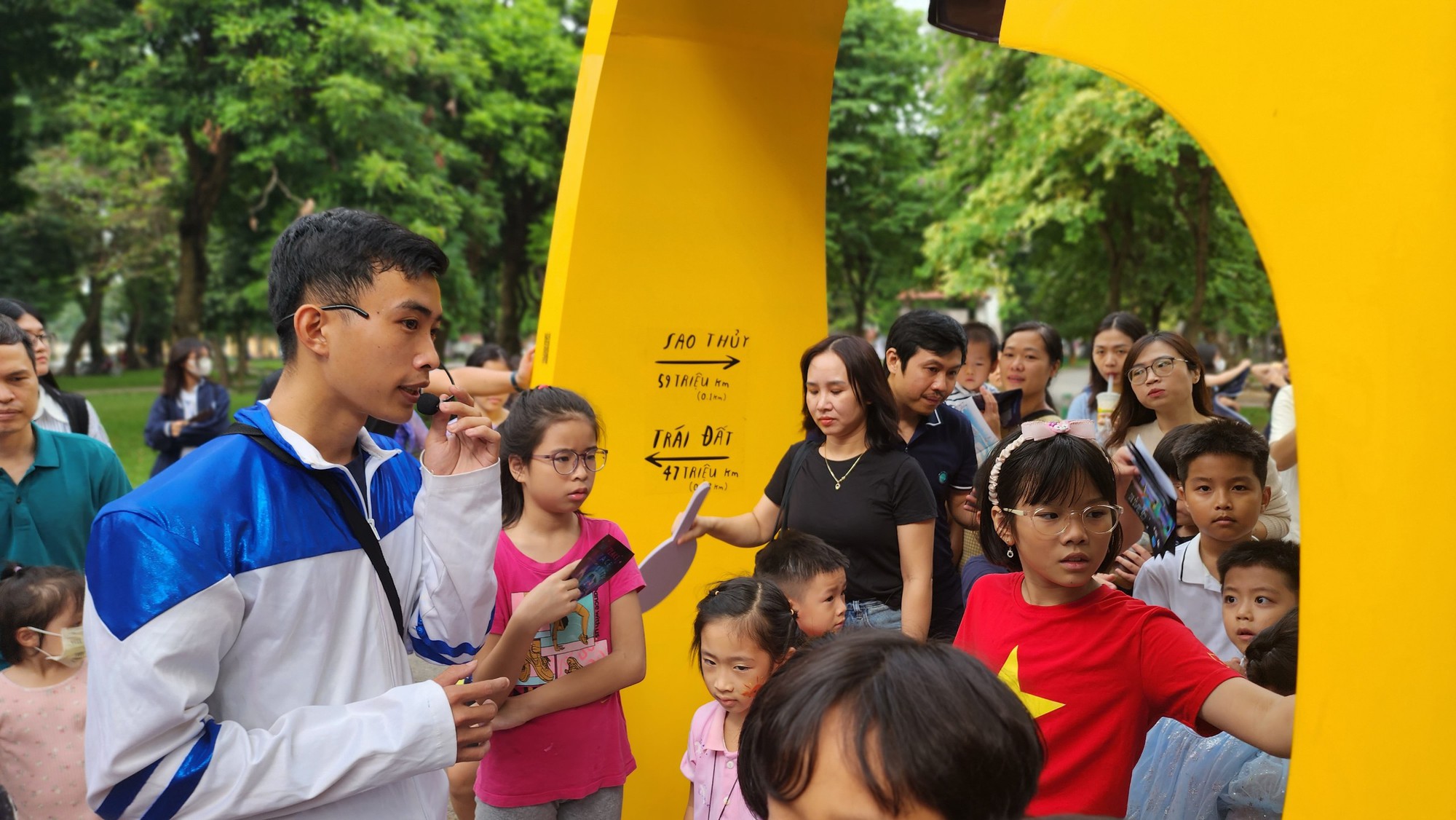 Ra mắt cung đường 'Hệ mặt trời trong lòng Hà Nội'   - Ảnh 3.