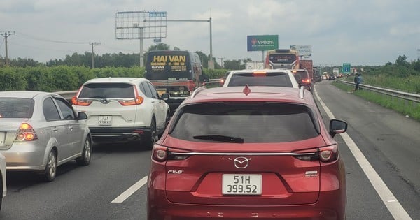 Horrible traffic jam on Ho Chi Minh City highway