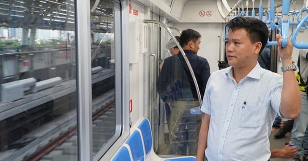 30 ngày miễn phí đi tàu metro số 1, hành khách sử dụng phương thức gì ?