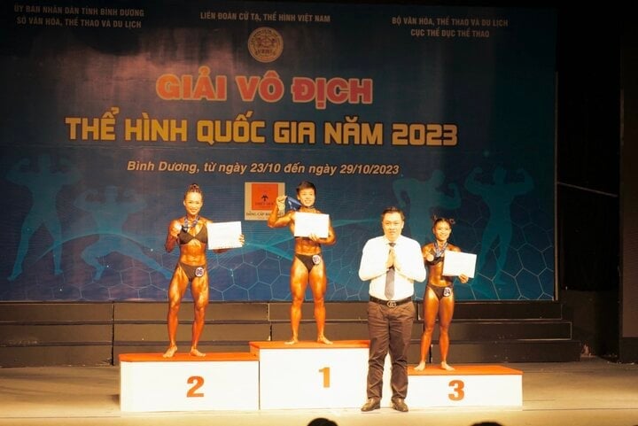 The gold medal in the women's 46kg weight category belongs to athlete Vu Thuy Minh Thuy of Binh Duong.