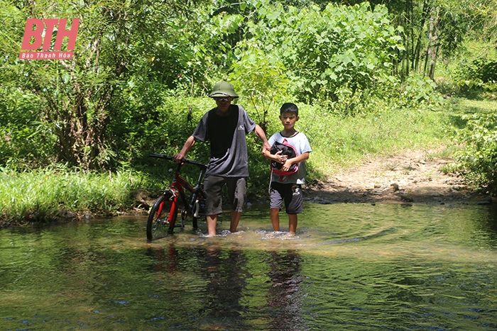 People of Tan Phuc commune look forward to the spillway across Dan stream