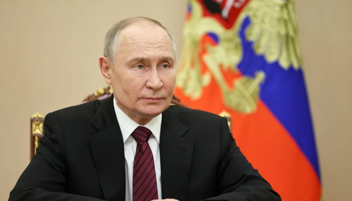 Russian President Vladimir Putin apologizes for Azerbaijan plane crash