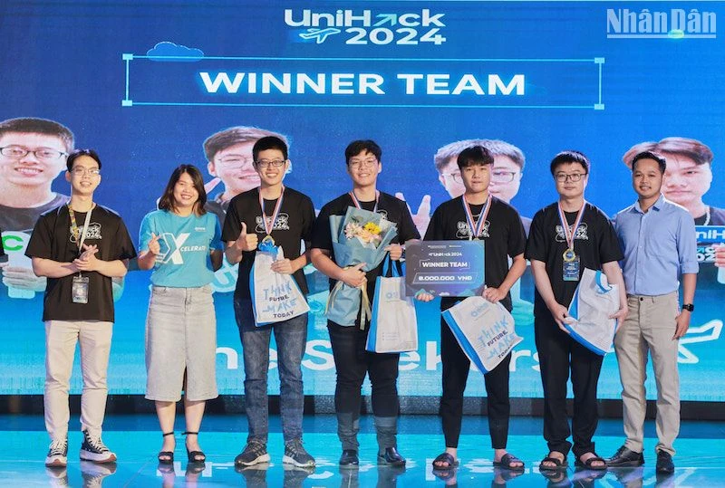 แอปพลิเคชันช่วยค้นหาจุดหมายปลายทางการเดินทางชนะเลิศการแข่งขัน UniHack 2024