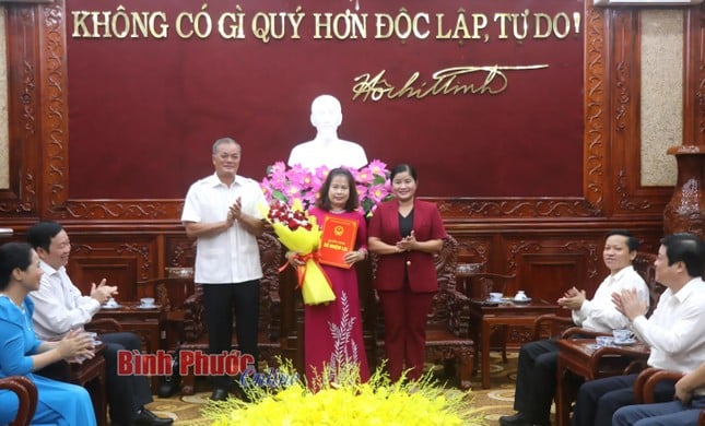 Binh Phuoc a un nouveau directeur du département de la santé photo 2