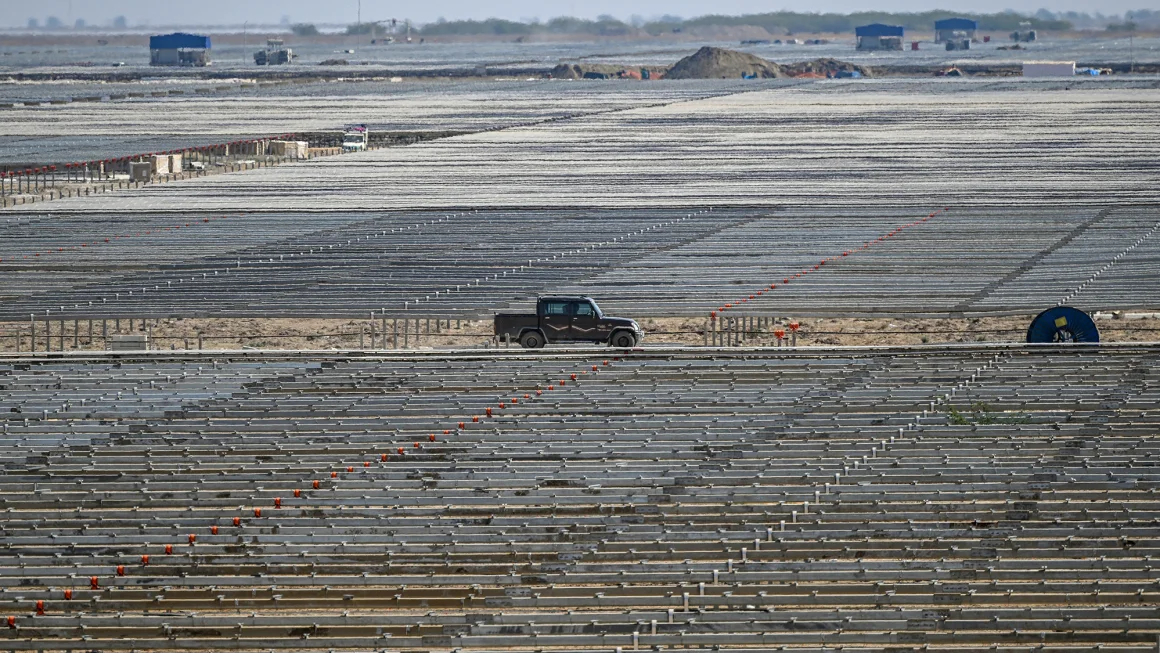 An Do Group builds the world's largest clean energy plant, 5 times larger than Paris, picture 1