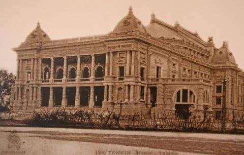 Hermosa arquitectura francesa de la Ópera de Hanoi con más de 100 años de antigüedad. Foto 11