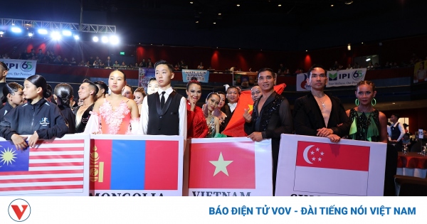 Cặp đôi vận động viên Việt Nam chuẩn bị dự giải VĐTG Dancesport