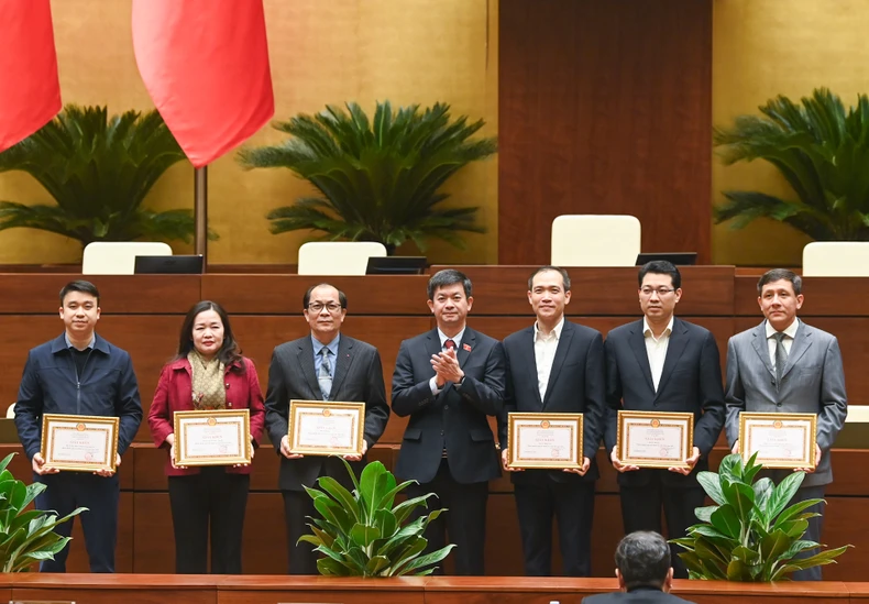 La Oficina de la Asamblea Nacional continúa innovando y mejorando la calidad general de todos los aspectos del trabajo fotográfico 2