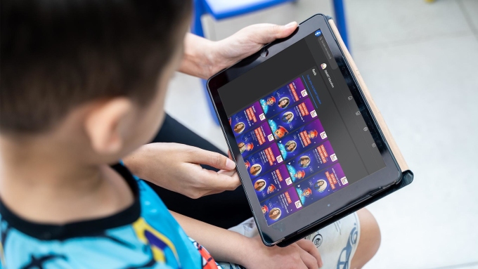 Phụ huynh và học sinh có thể theo dõi chuỗi video ngắn qua các nền tảng mạng xã hội. Ảnh: iSMART