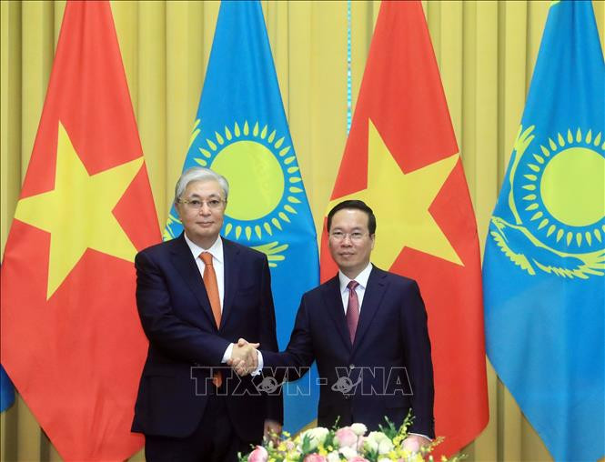 Communiqué de presse conjoint sur les résultats de la visite au Vietnam du président du Kazakhstan