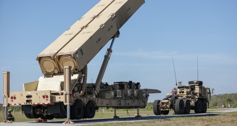 世界 - 米陸軍と海軍は極超音速兵器の試験を延期し続けている