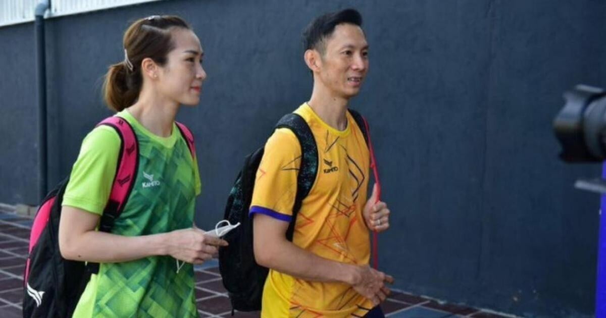 Tien Minh y su esposa inspiran en el festival de bádminton de Kamito