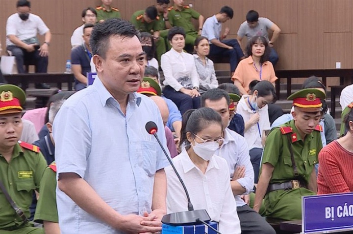 Ehemaliger stellvertretender Direktor der Stadtpolizei von Hanoi.