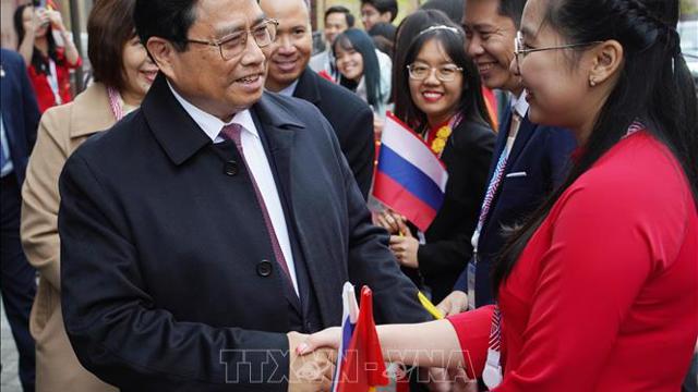 Le Premier ministre Pham Minh Chinh rencontre la communauté vietnamienne en Fédération de Russie