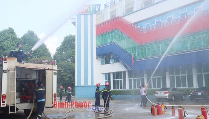 Tập huấn nâng cao kiến thức về phòng cháy, chữa cháy cho cán bộ phóng viên, biên tập viên