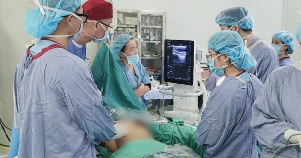 19-year-old girl in Hoa Binh hospitalized after breast augmentation filler injection at spa