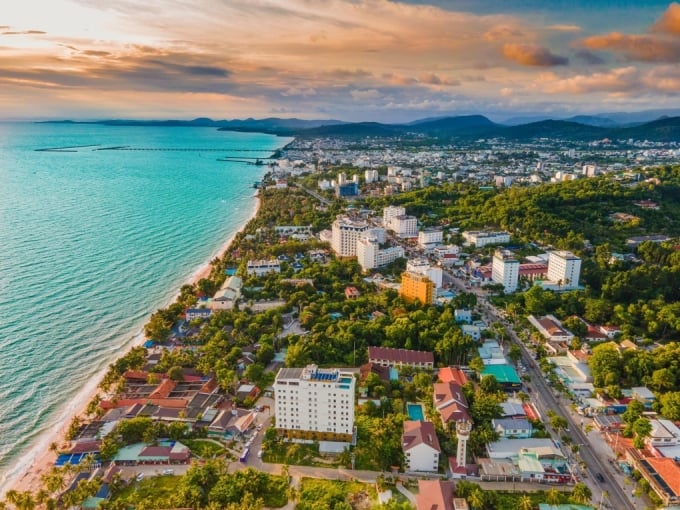 Un coin de rue en bord de mer dans le quartier de Duong Dong (Phu Quoc) en juillet. Photo : Truong Phu Quoc