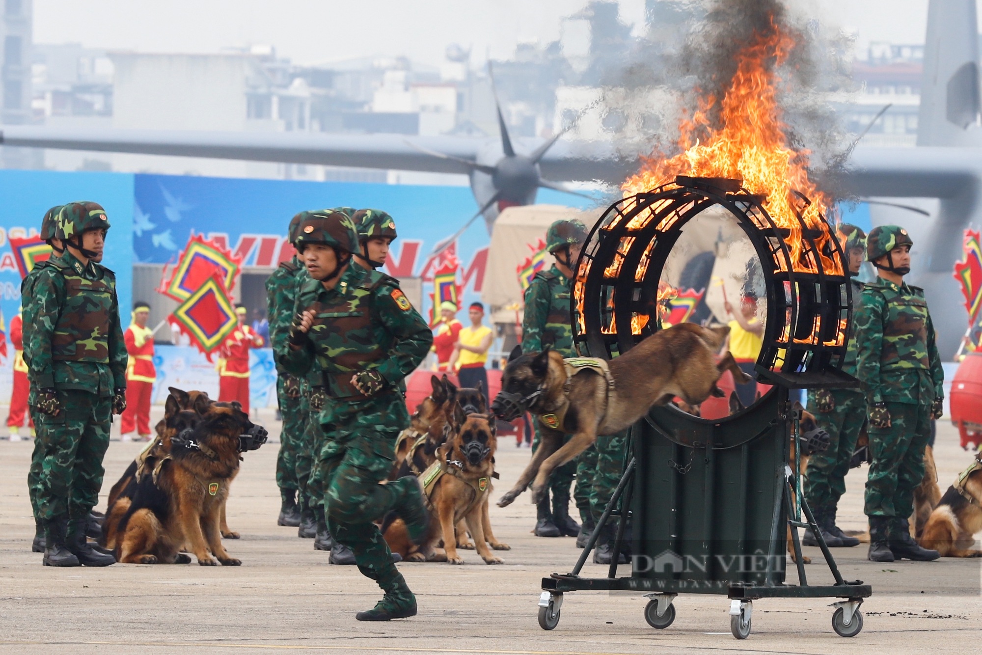 Tổng duyệt khai mạc Triển lãm Quốc phòng quốc tế Việt Nam 2024 - Ảnh 6.