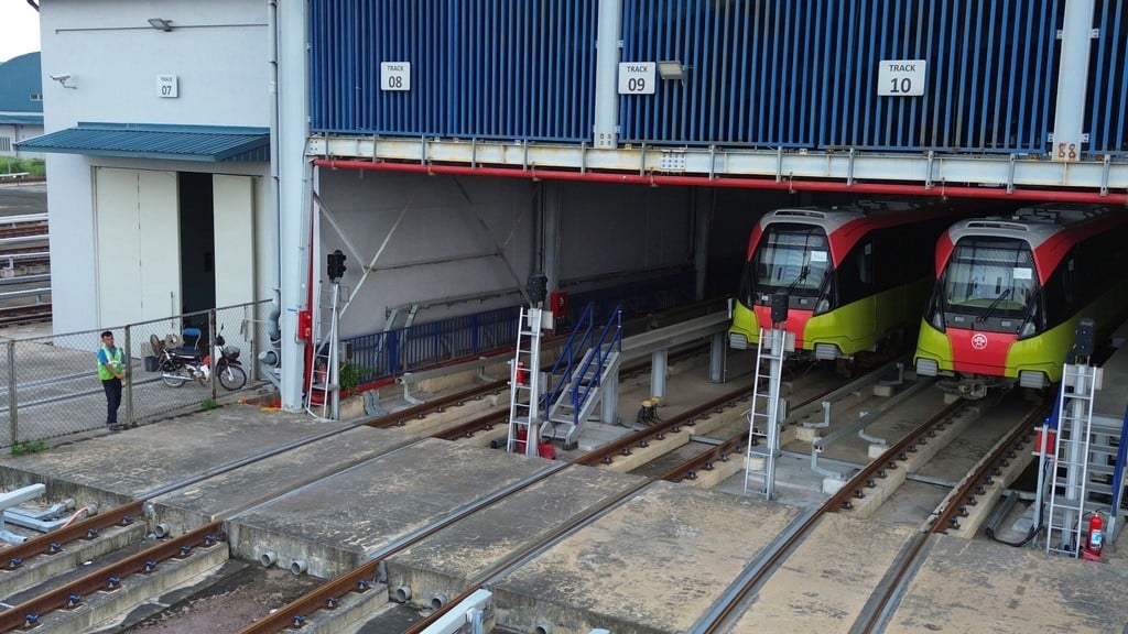 10 Züge auf der Strecke Nhon – Bahnhof Hanoi sind nach vielen Jahren des Wartens fahrbereit. Foto 4