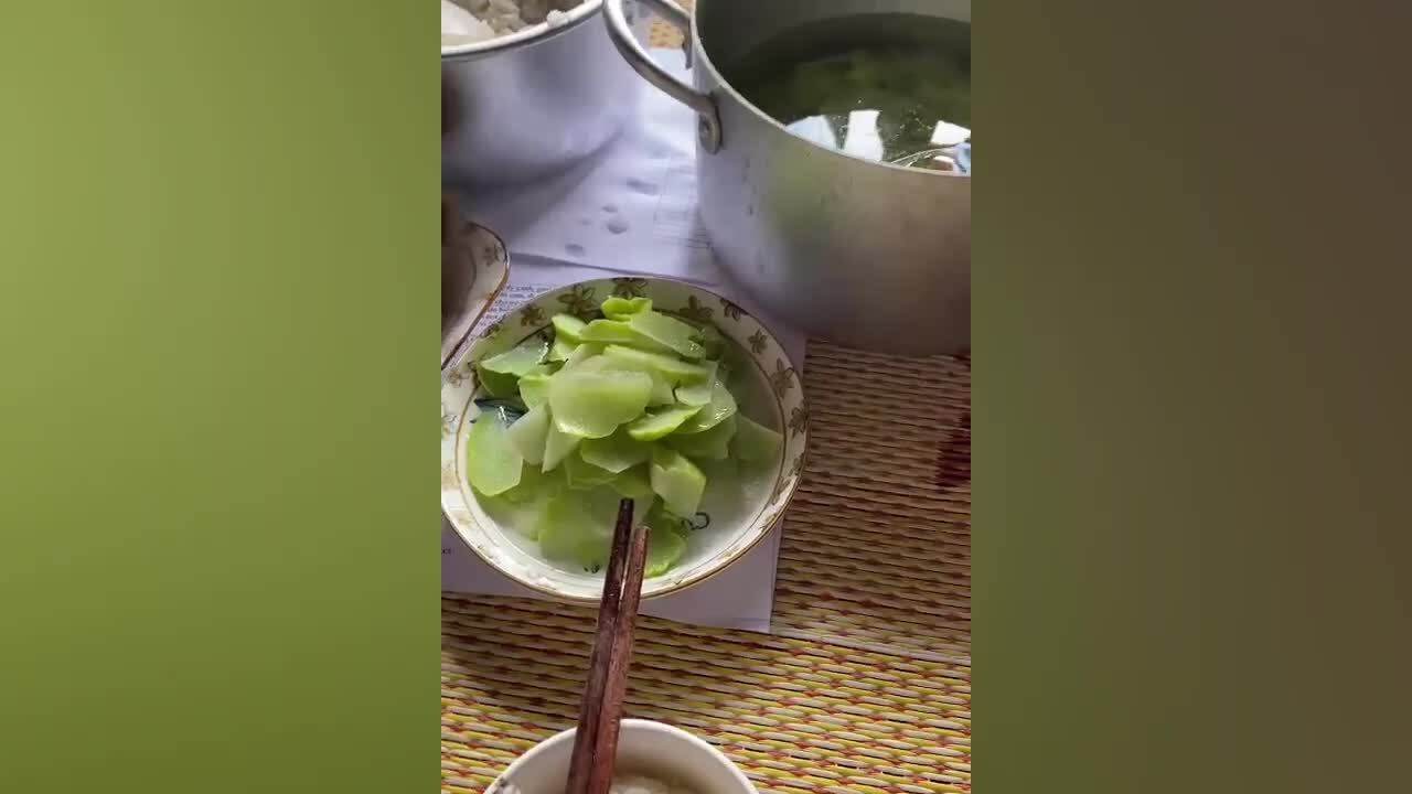 Lehrer kocht seit vielen Jahren Mittagessen für Schüler