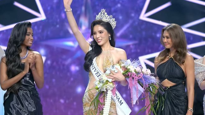 Gây tranh cãi, Kỳ Duyên vẫn đăng quang Miss Universe Vietnam