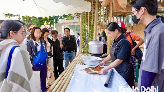 Lễ hội văn hoá ẩm thực Hà Nội năm 2024: Tắc nghẽn đường vào vì hàng nghìn người đến hội