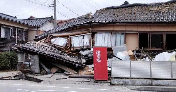 Strong earthquake in Japan, Northeast Asia deals with tsunami