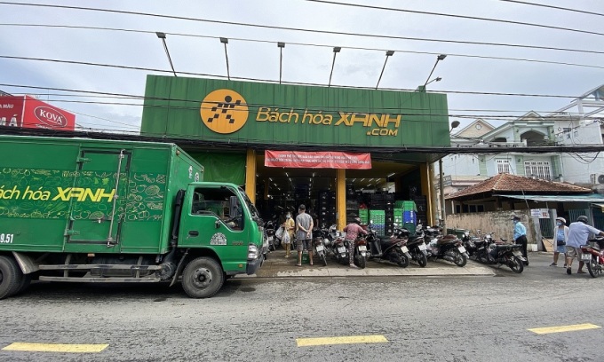 Una tienda Bach Hoa Xanh en la calle Nguyen Duy Trinh (ciudad de Thu Duc, ciudad de Ho Chi Minh). Foto: Tat Dat