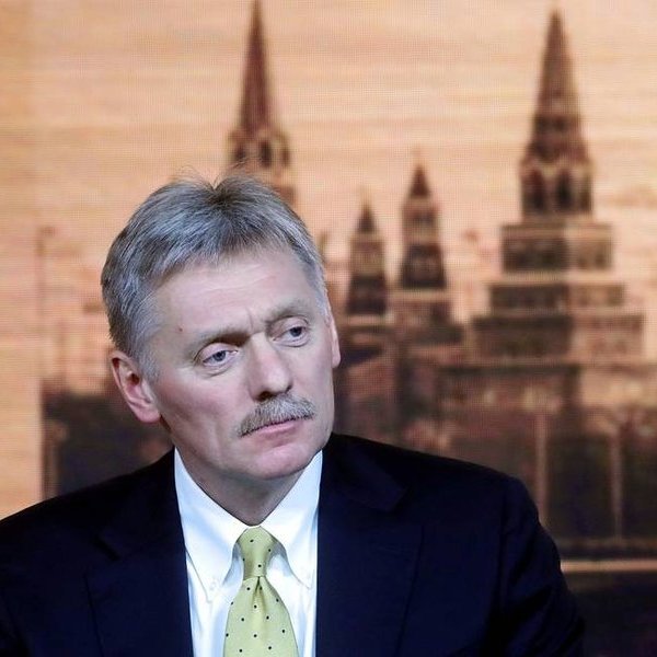 Kremlin spokesman calls Putin a “teacher”