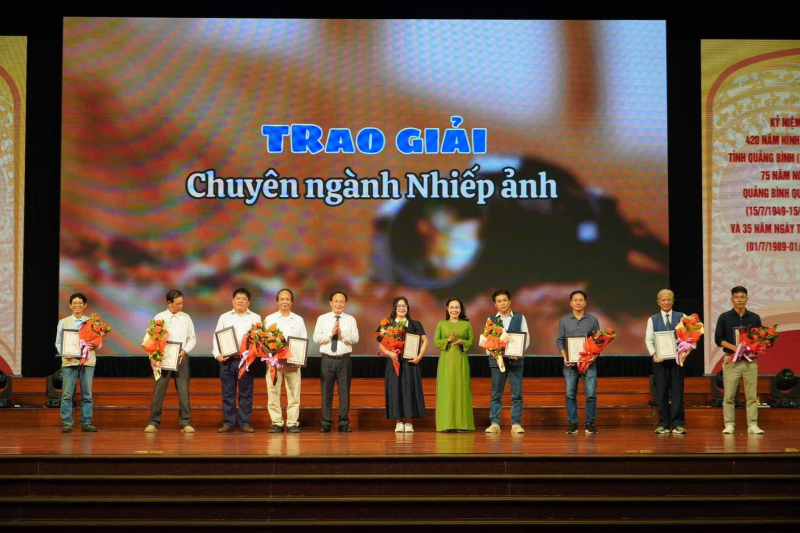 55 literary and artistic works clearly reflect vivid reality in Quang Binh homeland, picture 3