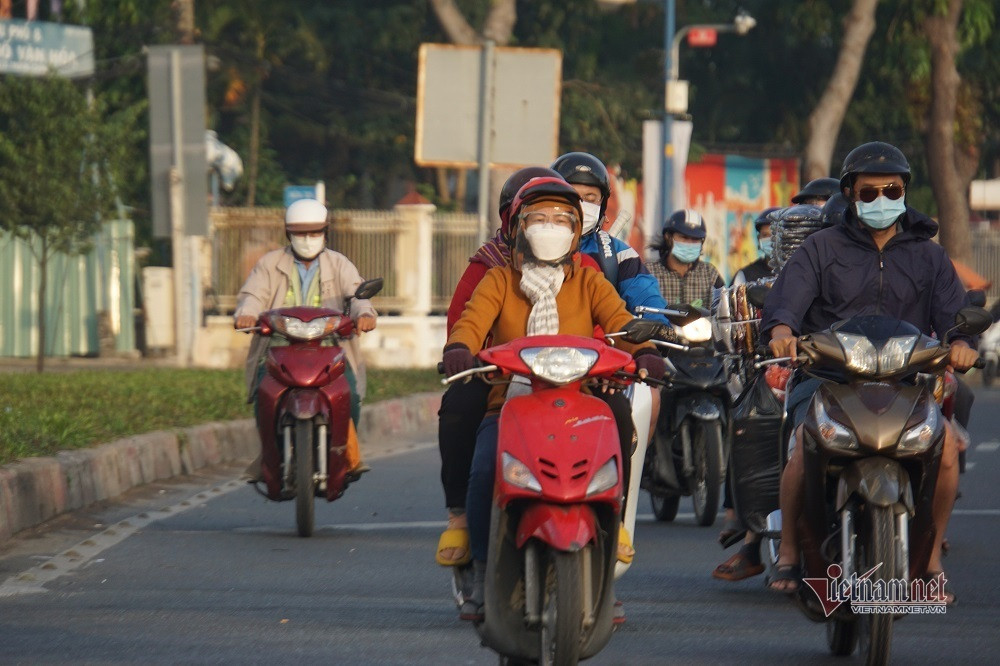 Ho Chi Minh Stadt kalt 1.jpg