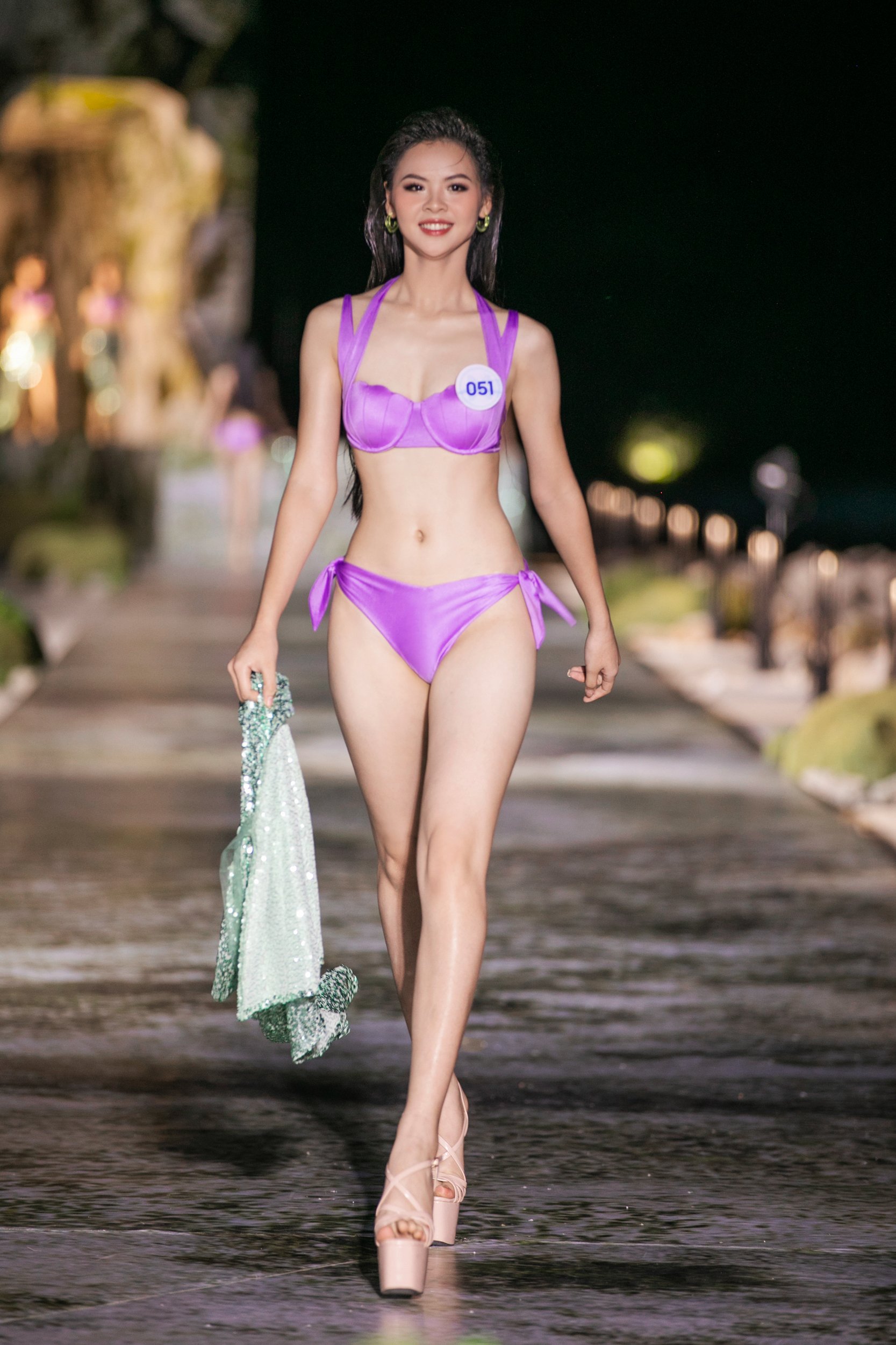 Dàn hoa hậu đốt mắt khán giả trong trang phục bikini - Ảnh 14.