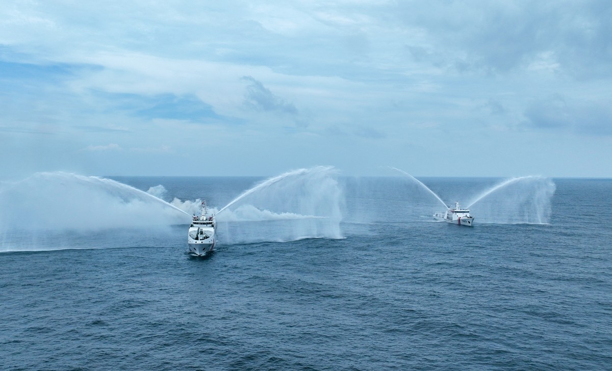 Vietnam - Indonesia Coast Guard conducts joint training at sea photo 5