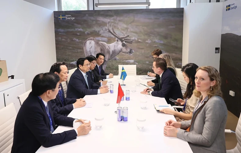 [Photo] Activités du Premier ministre Pham Minh Chinh aux Émirats arabes unis dans l'après-midi du 2 décembre, photo 1