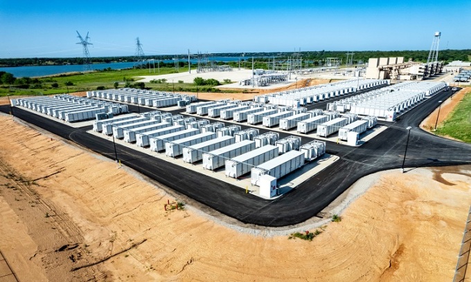 Une installation de stockage de batteries géante au Texas. Photo : PV Magazine