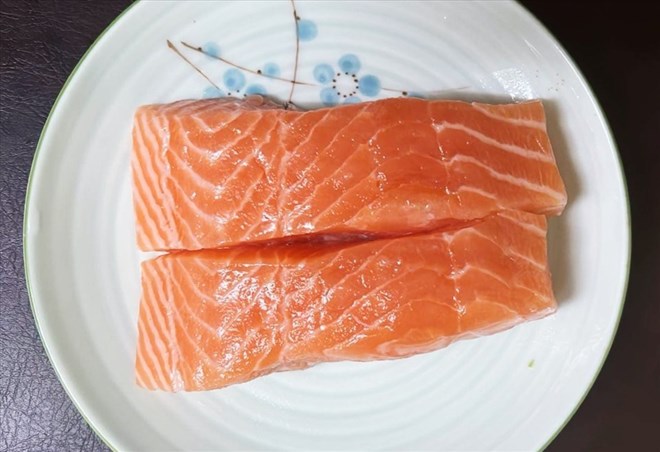 サーモンは減量ダイエットに最適です。写真：タン・タン