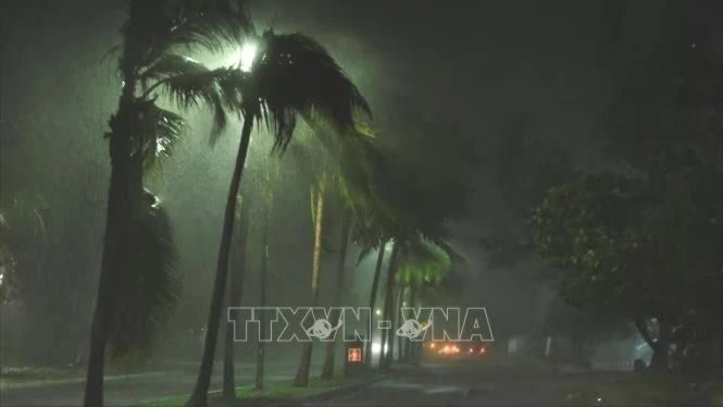 2024年9月25日、ハリケーンがメキシコのカンクンを襲い、強風と大雨が発生。写真：REUTERS/TTXVN