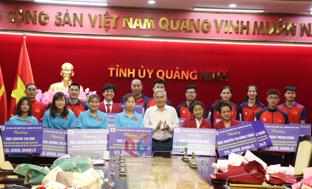 Đất mỏ thưởng lớn các HLV, VĐV đạt thànhtíchtạiSEA Games32 - Ảnh 2.