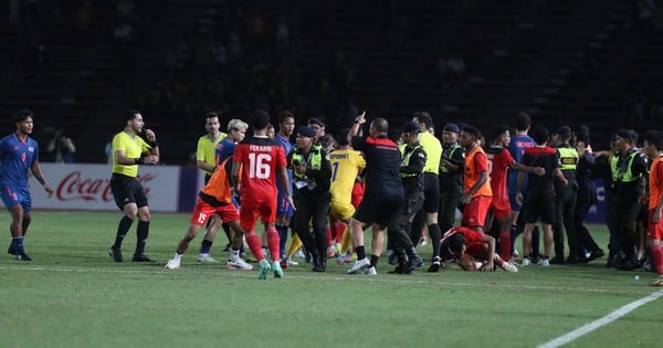 L'entraîneur de l'équipe thaïlandaise U.22 s'excuse après sa défaite en finale des SEA Games 32