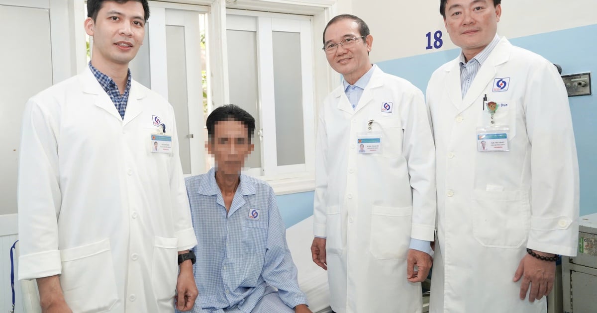 12 hours of 'brain-wrenching' surgery, cutting 3 meters of intestine to save a man with a rare disease