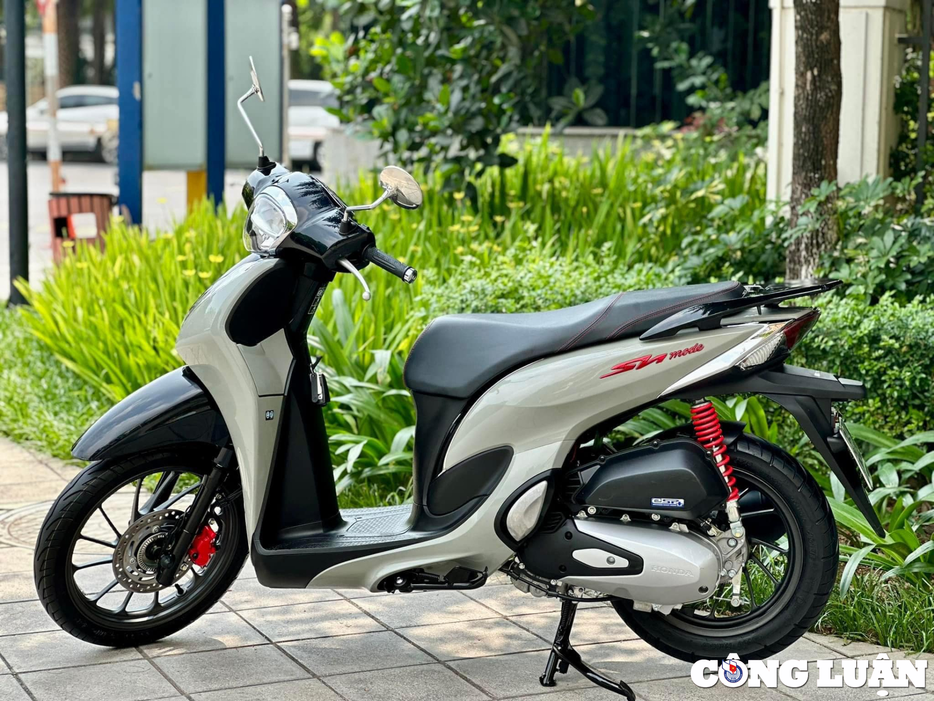 Prix ​​du Honda SH Mode fin mai 2024, photo légèrement différente 4