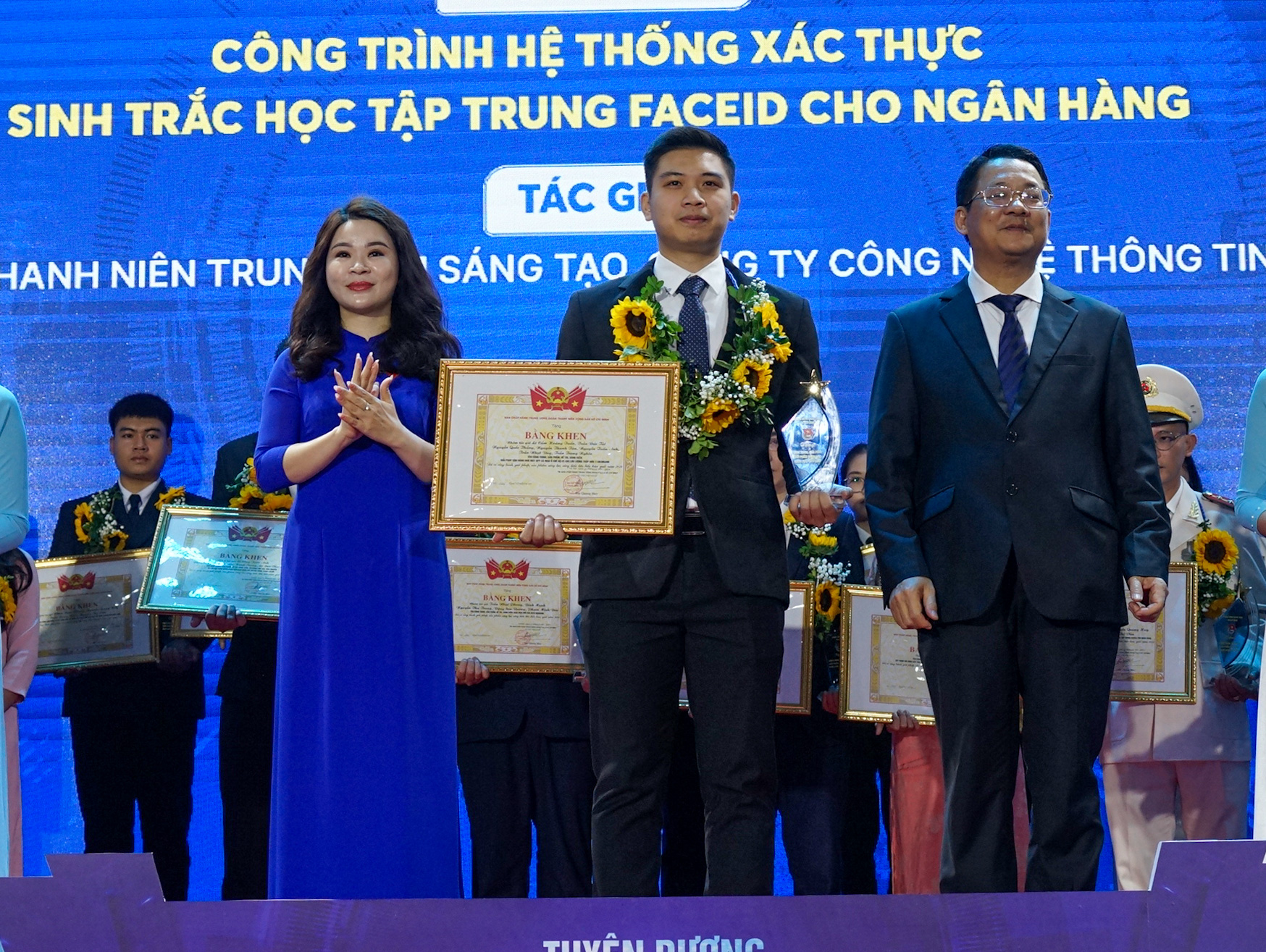 Xác thực sinh trắc học FaceID ngân hàng được vinh danh Tuổi trẻ sáng tạo - Ảnh 1.