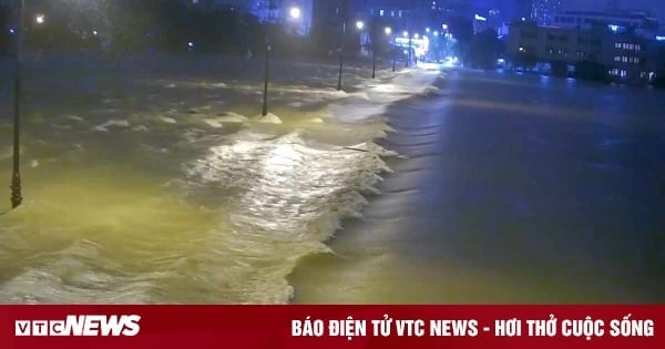 Alerte aux inondations, Thua Thien-Hue annonce de toute urgence que les élèves doivent rester à la maison