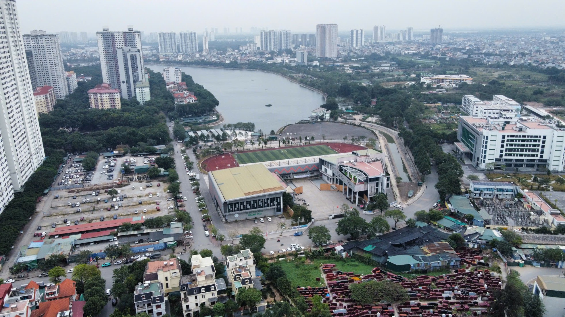 การกำจัดลานจอดรถผิดกฎหมาย ‘ขนาดใหญ่’ ข้างชุมชนเพื่อสร้างโรงเรียน ภาพที่ 8