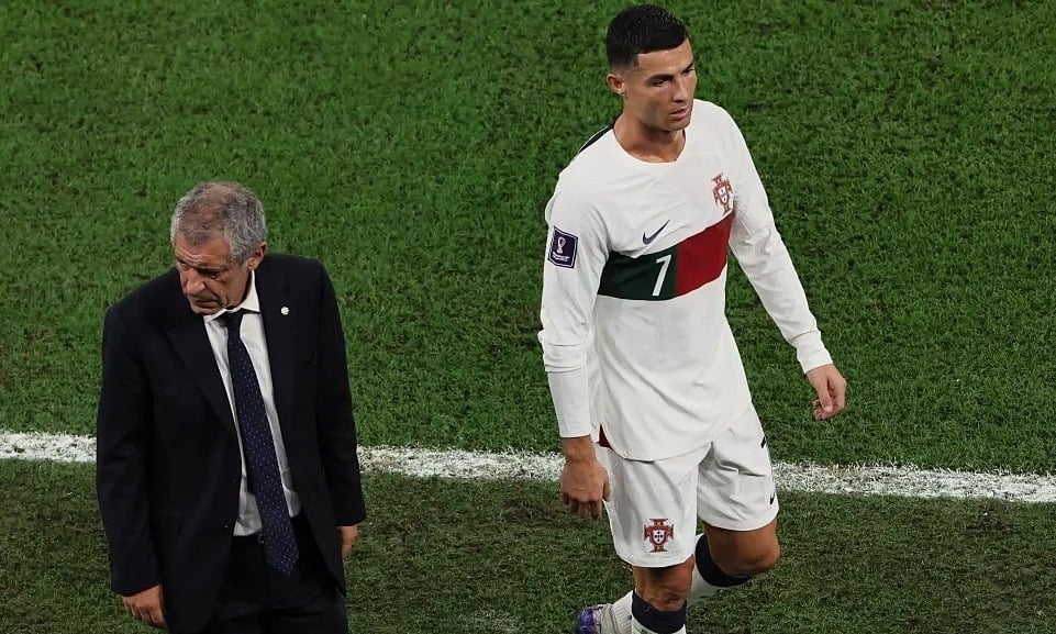 Ronaldo turns away from coach Santos after World Cup 2022